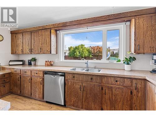 3131 Elliott Road, West Kelowna, BC - Indoor Photo Showing Kitchen With Double Sink