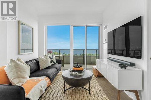 1007 - 20 Shore Breeze Drive, Toronto (Mimico), ON - Indoor Photo Showing Living Room