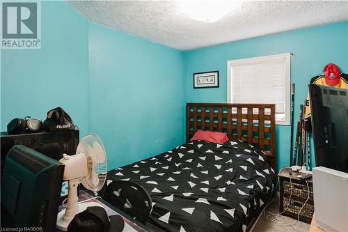 1666 3Rd Avenue W, Owen Sound, ON - Indoor Photo Showing Bedroom