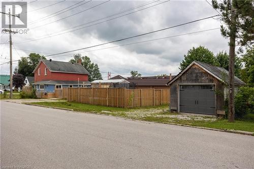 796 6Th Street E, Owen Sound, ON - Outdoor