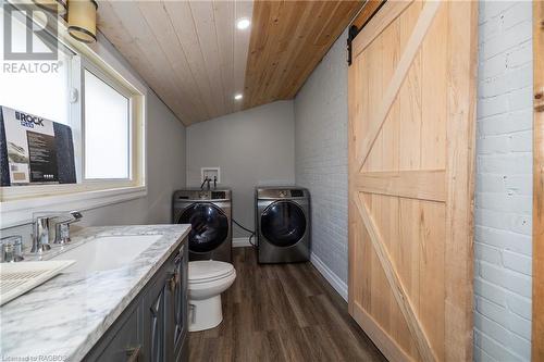 796 6Th Street E, Owen Sound, ON - Indoor Photo Showing Bathroom