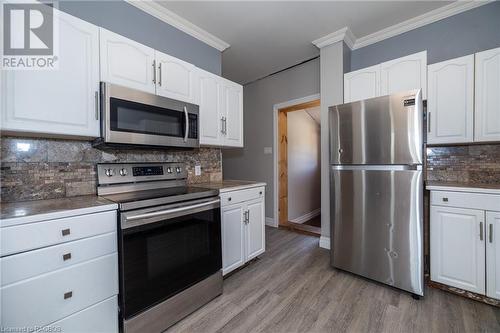 796 6Th Street E, Owen Sound, ON - Indoor Photo Showing Kitchen