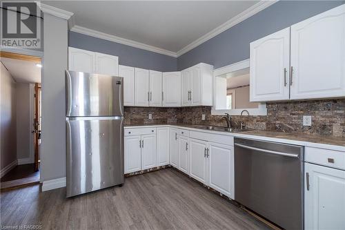 796 6Th Street E, Owen Sound, ON - Indoor Photo Showing Kitchen