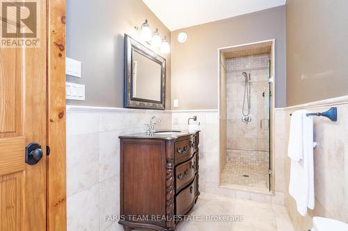 805 Eastdale Drive, Wasaga Beach, ON - Indoor Photo Showing Bathroom