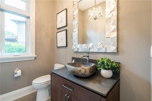 257 Surrey Drive, Oakville, ON - Indoor Photo Showing Bathroom