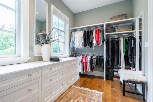 257 Surrey Drive, Oakville, ON - Indoor With Storage