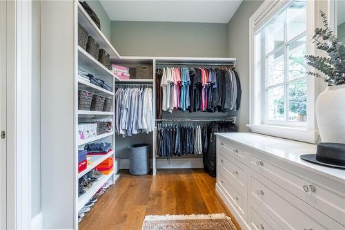 257 Surrey Drive, Oakville, ON - Indoor With Storage