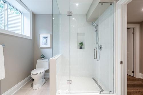 257 Surrey Drive, Oakville, ON - Indoor Photo Showing Bathroom