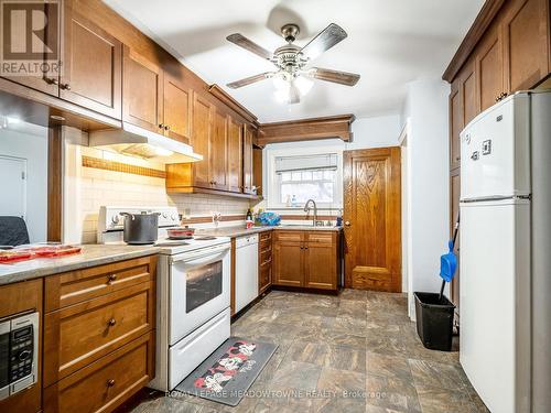 49 Eastchester Avenue, St. Catharines, ON - Indoor Photo Showing Kitchen With Double Sink