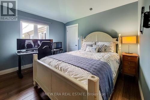 358 Old Guelph Road, Hamilton (Dundas), ON - Indoor Photo Showing Bedroom