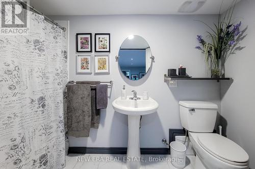 358 Old Guelph Road, Hamilton (Dundas), ON - Indoor Photo Showing Bathroom