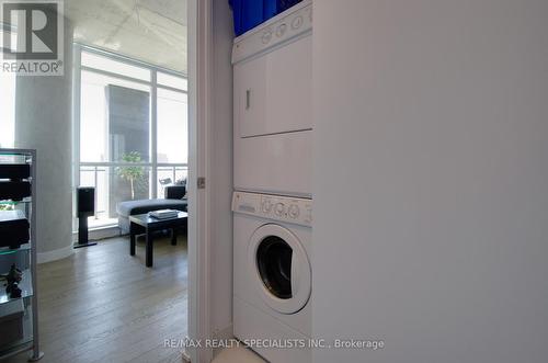 318 - 318 King Street E, Toronto (Moss Park), ON - Indoor Photo Showing Laundry Room