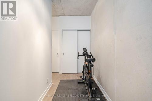 318 - 318 King Street E, Toronto (Moss Park), ON - Indoor Photo Showing Gym Room