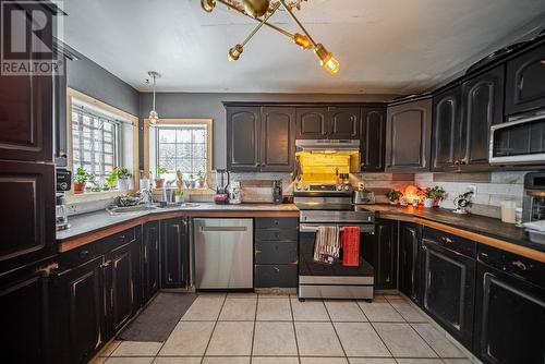 709 King  Street, Cranbrook, BC - Indoor Photo Showing Kitchen