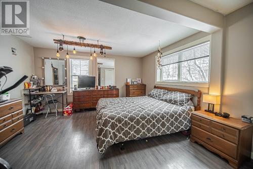 709 King  Street, Cranbrook, BC - Indoor Photo Showing Bedroom