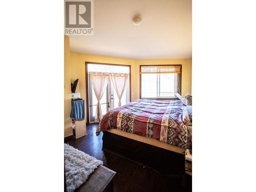 4377 Shuswap Road, Kamloops, BC - Indoor Photo Showing Bedroom