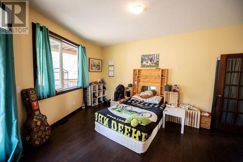 4377 Shuswap Road, Kamloops, BC - Indoor Photo Showing Bedroom