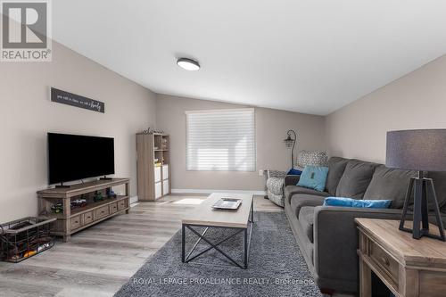 36 Ontario Street, Prince Edward County (Picton), ON - Indoor Photo Showing Living Room