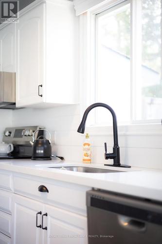 36 Ontario Street, Prince Edward County (Picton), ON - Indoor Photo Showing Kitchen