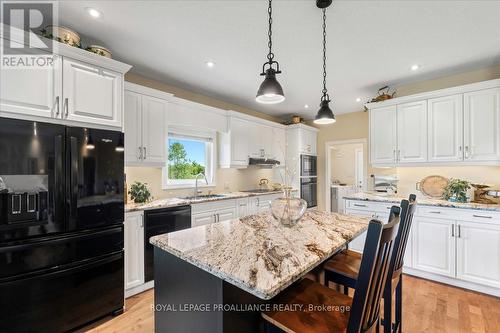 36 Dorchester Drive, Prince Edward County (Wellington), ON - Indoor Photo Showing Kitchen With Upgraded Kitchen