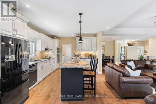 36 Dorchester Drive, Prince Edward County (Wellington), ON - Indoor Photo Showing Kitchen With Upgraded Kitchen