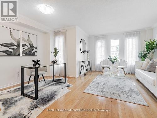 2 Domenica Way, Vaughan (Sonoma Heights), ON - Indoor Photo Showing Living Room