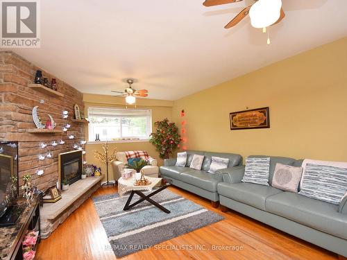 2054 Davebrook Road, Mississauga (Clarkson), ON - Indoor Photo Showing Living Room With Fireplace