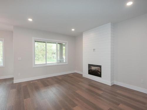 129-200 Grand Boulevard, Kamloops, BC - Indoor With Fireplace