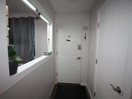 39-1697 Greenfield Ave, Kamloops, BC - Indoor Photo Showing Other Room