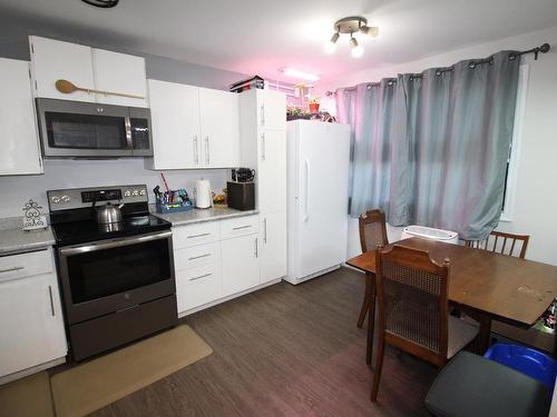 39-1697 Greenfield Ave, Kamloops, BC - Indoor Photo Showing Kitchen