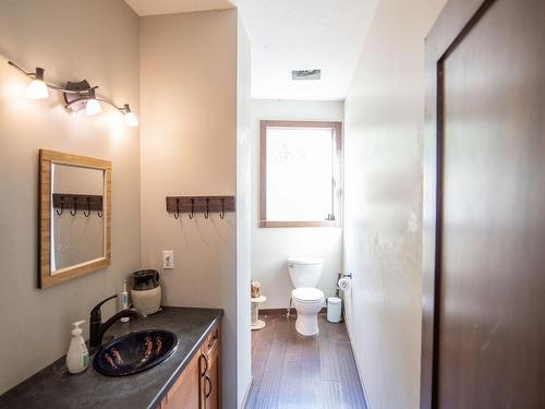 4377 Shuswap Rd, Kamloops, BC - Indoor Photo Showing Bathroom