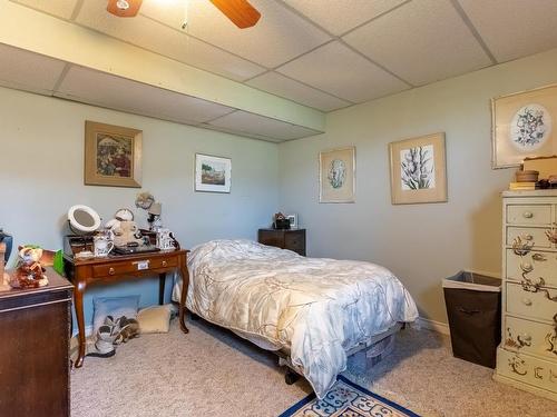 4088 Hills Frontage Rd, Cache Creek, BC - Indoor Photo Showing Bedroom