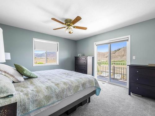 5852 Rodeo Drive, Kamloops, BC - Indoor Photo Showing Bedroom