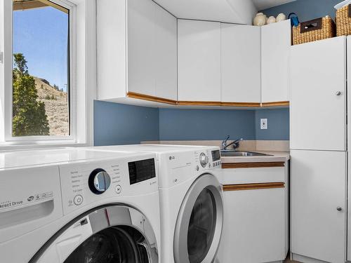 5852 Rodeo Drive, Kamloops, BC - Indoor Photo Showing Laundry Room