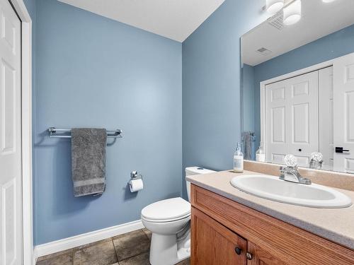 5852 Rodeo Drive, Kamloops, BC - Indoor Photo Showing Bathroom