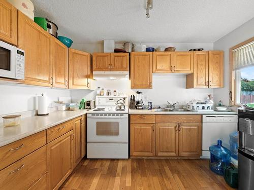 361 Robson Street, Clearwater, BC - Indoor Photo Showing Kitchen With Double Sink