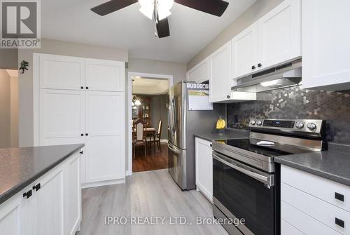 5 Chatsworth Crescent, Hamilton (Waterdown), ON - Indoor Photo Showing Kitchen