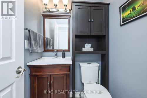 5 Chatsworth Crescent, Hamilton (Waterdown), ON - Indoor Photo Showing Bathroom