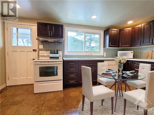 1295 Ledbury Avenue Unit#10, Ottawa, ON - Indoor Photo Showing Kitchen