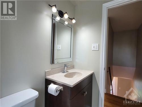 1295 Ledbury Avenue Unit#10, Ottawa, ON - Indoor Photo Showing Bathroom