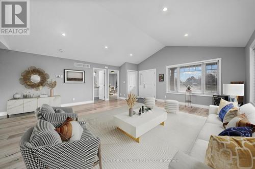 46 Talbot Street, Prince Edward County (Picton), ON - Indoor Photo Showing Living Room