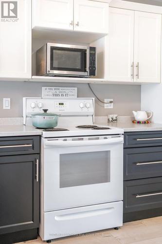 46 Talbot Street, Prince Edward County (Picton), ON - Indoor Photo Showing Kitchen