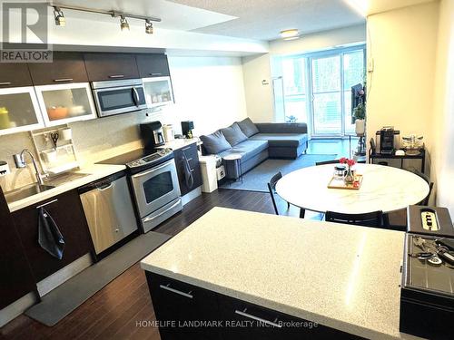 2409 - 386 Yonge Street, Toronto (Bay Street Corridor), ON - Indoor Photo Showing Kitchen