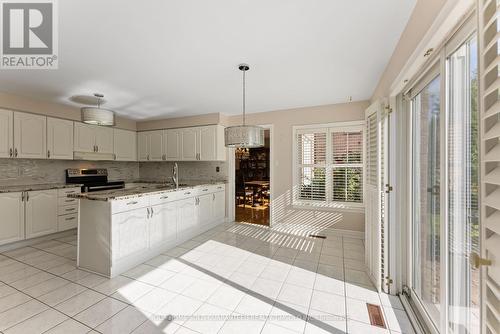 32 Addington Square, Markham (Unionville), ON - Indoor Photo Showing Kitchen