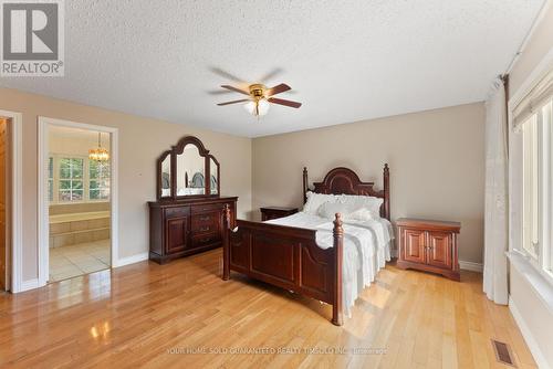 32 Addington Square, Markham (Unionville), ON - Indoor Photo Showing Bedroom