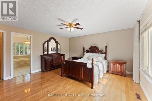 32 Addington Square, Markham, ON - Indoor Photo Showing Bedroom