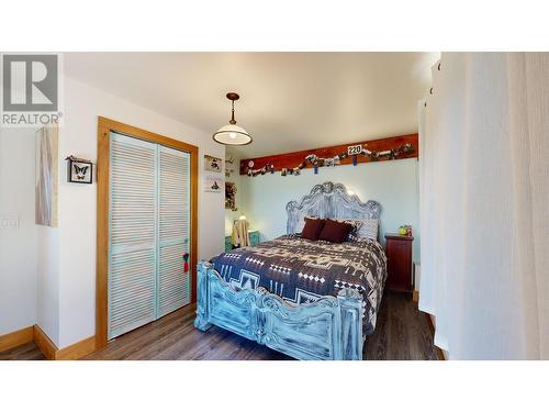 5289 Dawson Road, 100 Mile House, BC - Indoor Photo Showing Bedroom