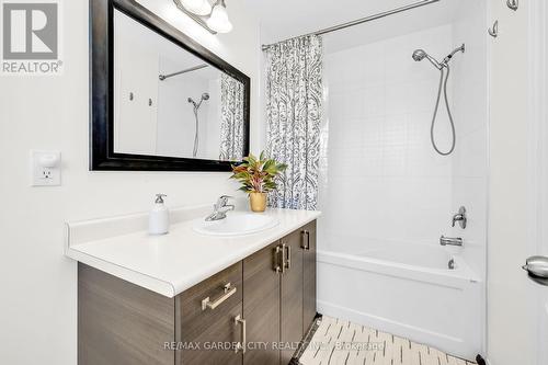 72 Sunset Way, Thorold, ON - Indoor Photo Showing Bathroom