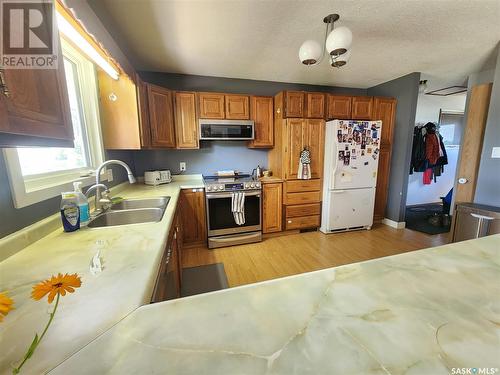 308 Keeler Street, Pangman, SK - Indoor Photo Showing Kitchen With Double Sink