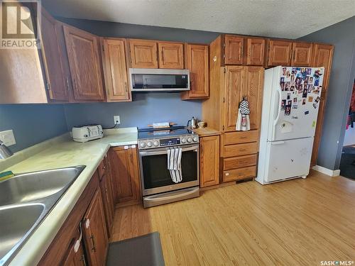 308 Keeler Street, Pangman, SK - Indoor Photo Showing Kitchen With Double Sink